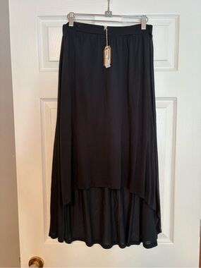 Cove Black High-Low Maxi Skirt